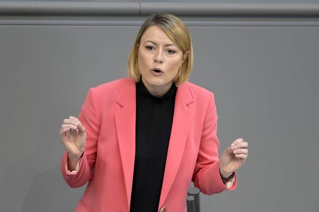 Clara Bünger at the 103 session of the German Bundestag in the Reichstag building Berlin, 11 05 2023 Foto:xF.xKernx xFuturexImage