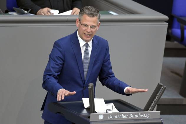 Christoph de Vries at the 103 session of the German Bundestag in the Reichstag building Berlin, 11 05 2023 Foto:xF.xKernx xFuturexImage