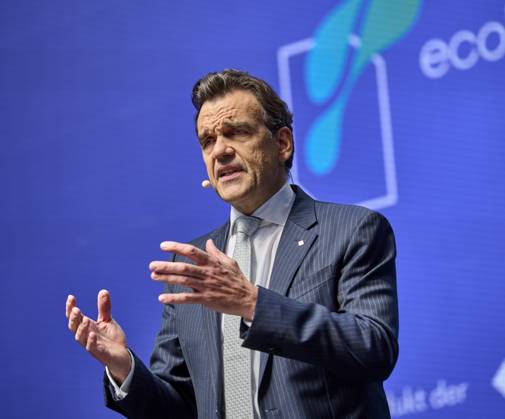 Christoph Gröner, CEO Gröner Group EUR, Europe, Germany, Berlin, 12 05 2023 Keynote Christoph Gröner, CEO Gröner Group Under the motto Every 80 seconds an apartment would have to be built in order to achieve the goal of 400,000 new apartments per year The construction site talk 80 seconds New Construction mediates contacts between politics, business