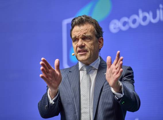 Christoph Gröner, CEO Gröner Group EUR, Europe, Germany, Berlin, 12 05 2023 Keynote Christoph Gröner, CEO Gröner Group Under the motto Every 80 seconds an apartment would have to be built in order to achieve the goal of 400,000 new apartments per year The construction site talk 80 seconds New Construction mediates contacts between politics, business