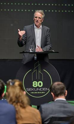 80 Seconds New Building Keynote Stefan Wenzel, BMWK EUR, Europe, Germany, Berlin, 12 05 2023 Under the motto Every 80 seconds a dwelling would have to be built to reach the goal of 400,000 new dwellings per year The construction site talk 80 Seconds New Building mediates contacts between politics, business, investors as well as the scientific community