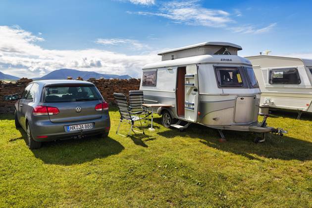 Car with Eriba Touring, Hubdach Caravan, Cult, retro, at Campsite at Summer, sunny Weather, Mainland, Orkney Islands, Scotland, Great Britain, Europe Copyright: imageBROKER/AngelaxtoxRoxel iblato09273314.jpg ,model released, Symbolfoto ,property released
