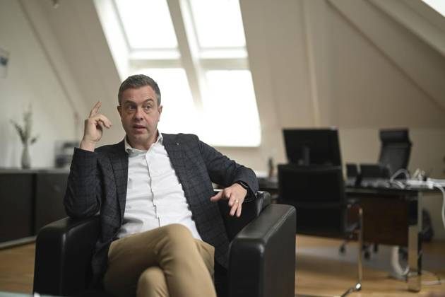 <p>Der Berliner Finanzsenator Stefan Evers am 15. Mai 2023 in seiner Behöde. Berlin Copyright: RetoxKlar