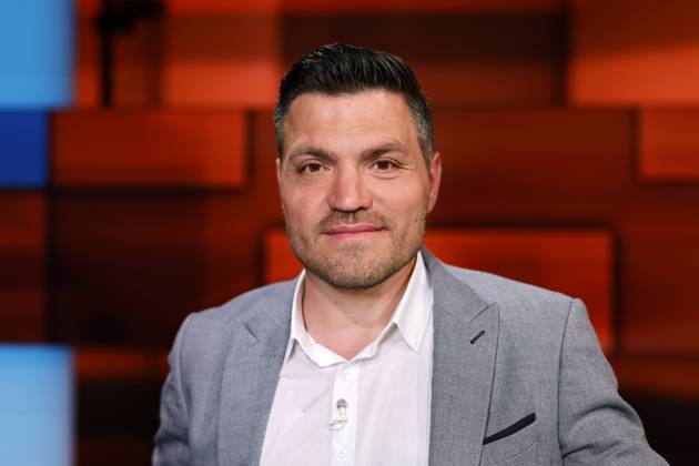 Erdogan voter Ufuk Varol in the ARD talk show hart aber fair on the topic Still no victory Wobbles the eternal Erdogan in the WDR studios Cologne, 15 05 2023 NRW Germany Copyright: xChristophxHardtx
