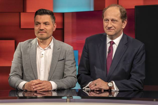 Hart aber Fair from Cologne on 15 May 2023 Can Erdogan continue In the picture Ufuk Varol, Erdogan voter left next to Alexander Graf Lambsdorff, foreign policy expert, deputy parliamentary group leader of the FDP The round discussed the question of power in Turkey, which was still open at the tim