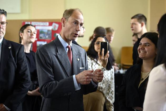 Prince Edward visiting the school at Schillerpark during the Duke Award ceremony in Wedding Berlin, 22 05 2023 Foto:xF.xKernx xFuturexImage