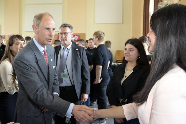 Prince Edward visiting the school at Schillerpark during the Duke Award ceremony in Wedding Berlin, 22 05 2023 Foto:xF.xKernx xFuturexImage