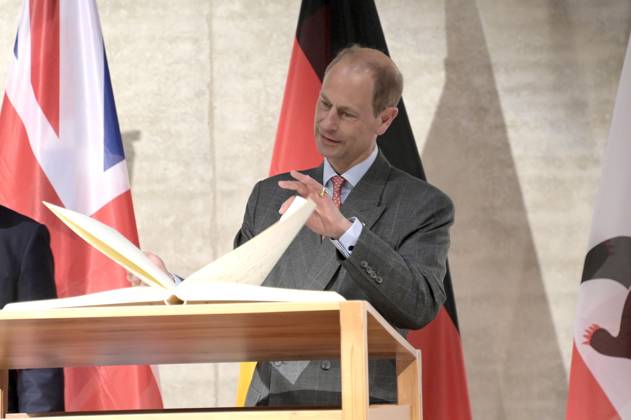 Prince Edward signing the Golden Book of Berlin and receiving The Duke of Edinburgh™s International Award in Germany at the James Simon Gallery Berlin, 22 05 2023. Foto:xF.xKernx xFuturexImage