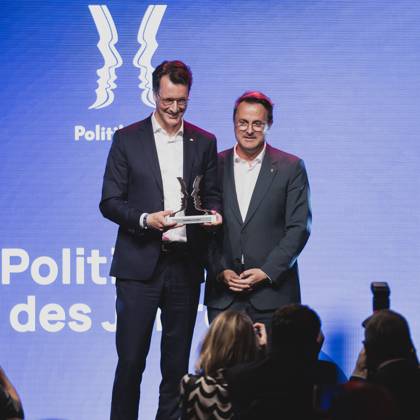 R L Xavier Bettel, Prime Minister of Luxembourg, and Hendrik Wuest, CDU, Minister President of North Rhine-Westphalia, photographed at the Politikawards in Berlin, 22 05 2023 Berlin Germany Copyright: xFlorianxGaertnerx