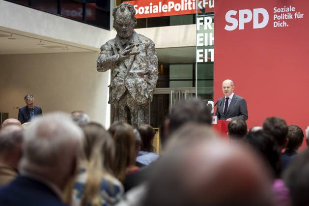 Olaf Scholz SPD , German Chancellor, recorded at the event öÄÃ Fortschritt braucht Gerechtigkeit öÄi Seit 160 Jahren Ideen fuer morgenöÄu at the Willy Brandt Haus in Berlin, 04 10 2022 Berlin Germany Copyright: xKiraxHofmann photothek.dex