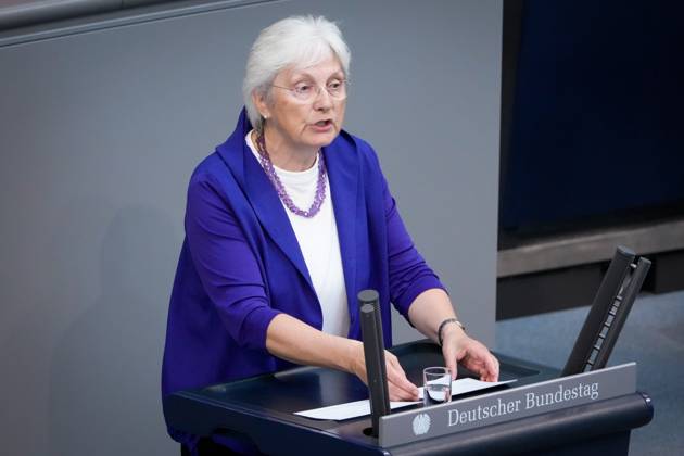 107 Bundestag session and debate Heike Baehrens of the party SPD in portrait during her speech on the debate Pflegeunterstuetzungs und entlastungsgesetz at the 107 session of the German Bundestag in Berlin, 26 05 2023 Berlin Berlin Germany