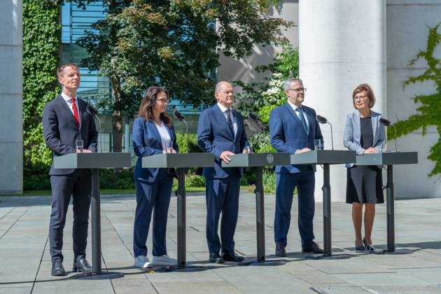 Kai Niebert, Yasmin Fahimi, Olaf Scholz, Jörg Dittrich, Marie Luise Wolff Meeting of the Alliance for Transformation at the Federal Chancellery with Chancellor Olaf Scholz, Yasmin Fahimi, Chairwoman, German Trade Union Federation (DGB), President of Crafts Jörg Dittrich, President of the German Conservation Ring, Kai Niebert, President of the German Ene