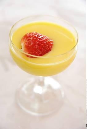 Feature icon eggnog 05 23 thg A glass eggnog germany german pub gastronomy restaurant alcohol liquor drink beverage alcoholic alcoholic strawberry decoration decorated liqueur glass german alcohol egg liqueur adcvocaat t.s.