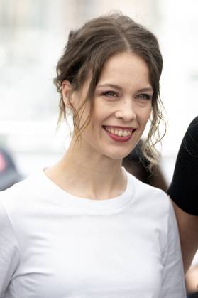 Cannes - Un Certain Regard Photocall Paula Beer attends the photocall for the Un Certain Regard jury at the 76th annual Cannes film festival at Palais des Festivals on May 17, 2023 in Cannes, France. Photo by David Niviere ABACAPRESS.COM CANNES France Copyright: xNivierexDavid ABACAPRESS.COMx 853245_037 NivierexDavid ABACAPRESS.COMx 853245_037