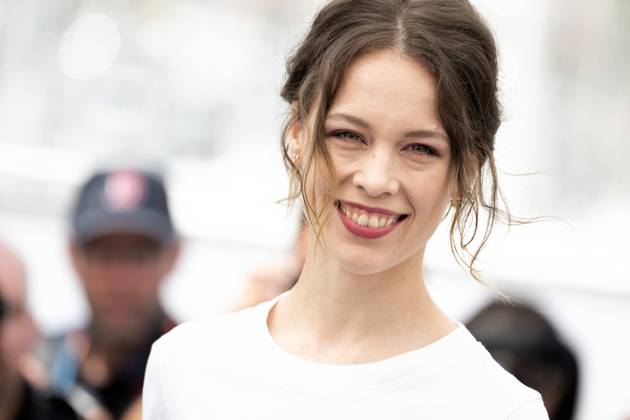 Cannes - Un Certain Regard Photocall Paula Beer attends the photocall for the Un Certain Regard jury at the 76th annual Cannes film festival at Palais des Festivals on May 17, 2023 in Cannes, France. Photo by David Niviere ABACAPRESS.COM CANNES France  Copyright: xNivierexDavid ABACAPRESS.COMx 853245_049 NivierexDavid ABACAPRESS.COMx 853245_049
