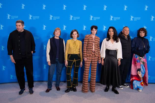 Berlin - Jury Photocall Jury members Radu Jude, Valeska Grisebach, Carla Simon, Kristen Stewart, Golshifteh Farahani, Johnnie To and Francine Maisler attending the Jury Photocall as part of the 73rd Berlin International Film Festival (Berlinale) in Berlin, Germany on February 16, 2023. Photo by Aurore Marechal ABACAPRESS.COM Berlin Germany  Copyright: xMarechalxAurore ABACAx 842487_005 MarechalxAurore ABACAx 842487_005
