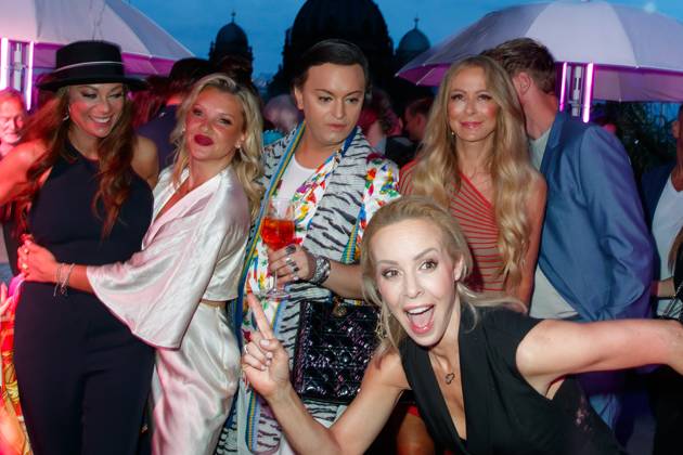 Party Bertelsmann Lilly Becker, Evelyn Burdecki, Julian F M Stöckel, Jenny Elvers and Isabel Edvardsson at the Bertelsmann Party 2023 at the Bertelsmann headquarters in Berlin on 15 06 2023 Copyright: xEventpressxKochanx