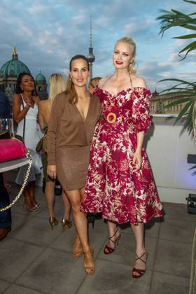 Party Bertelsmann Charlotte Würdig and Franziska Knuppe at the Bertelsmann Party 2023 in the Bertelsmann Capital Representation on 15 06 2023 in Berlin Copyright: xEventpressxKochanx