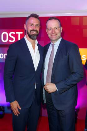 Party Bertelsmann Jens Spahn with husband Daniel Funke at the Bertelsmann Party 2023 in the Bertelsmann Capital Representation on 15 06 2023 in Berlin Copyright: xEventpressxKochanx