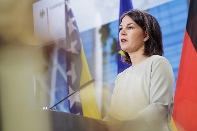 Annalena Baerbock Buendnis 90 Die Gruenen , Federal Minister of Foreign Affairs, and Elmedin Dino Konakovic, Minister of Foreign Affairs of Bosnia and Herzegovina, recorded during a doorstep at the Foreign Office in Berlin, 16 06 2023 Berlin Germany Copyright: xKiraxHofmannx