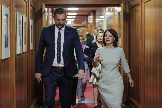 Annalena Baerbock Buendnis 90 Die Gruenen , Federal Minister of Foreign Affairs, and Elmedin Dino Konakovic, Minister of Foreign Affairs of Bosnia and Herzegovina, recorded during a meeting at the Foreign Office in Berlin, 16 06 2023 Berlin Germany Copyright: xKiraxHofmannx