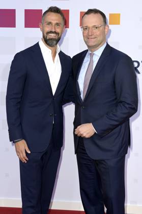 Jens Spahn with husband Daniel Funke at the Bertelsmann Party 2023 at the Bertelsmann Representative Office Unter den Linden Berlin, 15 06 2023 Foto:xF.xKernx xFuturexImage