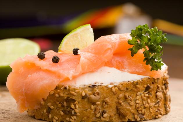 photo of delicious crispy cereals bread with smoked salmon Copyright: xFrancescoxDibartolox xDesignxPicsx , 31590246 Copyright: MariuszxPrusaczykx xDesignxPics 31590246 !ACHTUNG AUFNAHMEDATUM GESCHÄTZT! RECORD DATE NOT STATED