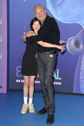 Leander Haußmann with daughter Edwina Kuhl at the premiere of the feature film Elemental at the cinema in the KulturBrauerei Berlin, 18 06 2023 Foto:xF.xKernx xFuturexImage