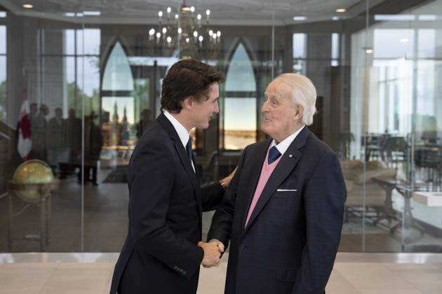 June 19, 2023, Antigonish, NS, Canada: Former prime minister Brian Mulroney, right, greets Prime Minister Justin Trudeau in Mulroney Hall at St. Francis Xavier University in Antigonish, N.S. on Monday, June 19, 2023. Antigonish Canada  - ZUMAc35_ 20230619_zaf_c35_071 Copyright: xDarrenxCalabresex