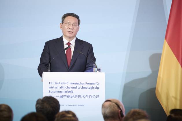 Berlin, Speech by Olaf Scholz and Li Qiang at the 11 German Chinese Forum for Economic and Technological Cooperation followed by the signing of a contract Li Qiang Premier of China delivers a speech at the 11 German Chinese Forum for Economic and Technological Cooperatio
