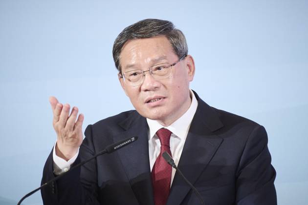 Berlin, Speech by Olaf Scholz and Li Qiang at the 11 German Chinese Forum for Economic and Technological Cooperation followed by the signing of a contract Li Qiang Premier of China delivers a speech at the 11 German Chinese Forum for Economic and Technological Cooperatio