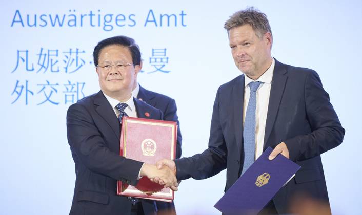 Berlin, Speech by Olaf Scholz and Li Qiang at the 11 German Chinese Forum for Economic and Technological Cooperation and subseque