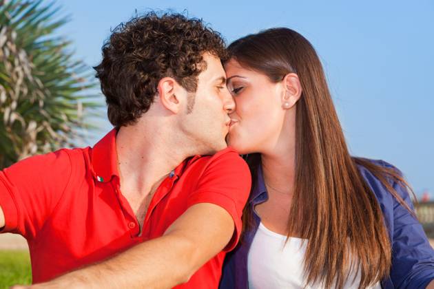 Happy Young Couple Copyright: xWilliamxPeruginix xDesignxPicsx , 31719059 Copyright: FelixxPergandex xDesignxPics 31719059 !ACHTUNG AUFNAHMEDATUM GESCHÄTZT! RECORD DATE NOT STATED