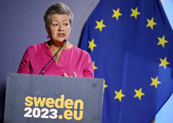EU Commissioner for Home Affairs Ylva Johansson participates in a press conference in Stockholm, Sweden on Wednesday, June 21, 2023 A meeting was held with the aim o fstrengthening the relationship and cooperation between the EU and the US on issues of common interest relating to Justice and Home Affairs, and to identify priorities for poli Copyright: xPontusxLundahl TTx SWEDEN PRESSCONFERENCE EU-USA MINISTERIAL MEETING TTNEWS021242