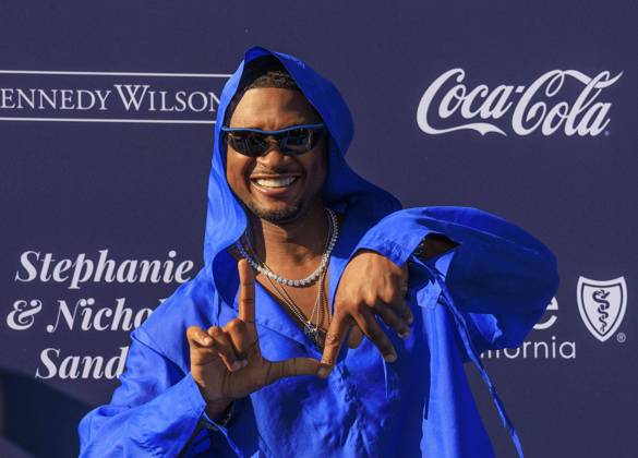 Bilder des Jahres 2023, Entertainment June 06 Entertainment Themen der Woche KW25 Entertainment Bilder des Tages June 22, 2023, Los Angeles, California, USA: Usher arrives to the 2023 Blue Diamond Gala on Thursday June 22, 2023 at Dodger Stadium in Los Angeles, California. JAVIER ROJAS PI Los Angeles USA - ZUMAp124 1031186461st Copyright: xJavierxRojasx