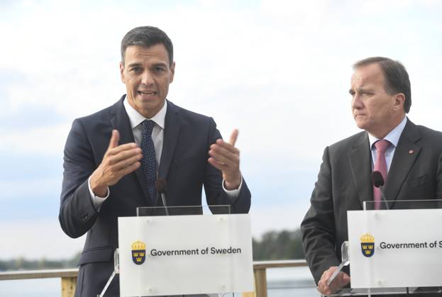 Spanish Prime Minister Pedro Sanchez and Swedish Prime Minister Stefan Lofven during a press meeting after their talks at Fagerudd Conference Hotel in Enkoping, Sweden on September 05, 2018 Photo Fredrik Sandberg TT code 10080 ENKOPING SWEDEN x10080x Copyright: xFredrikxSandberg TTx SANCHEZ LOFVEN SWEDEN