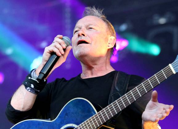 Cutting Crew singer Nick Van Eede performance at Parkbühne Wuhlheide on 24 06 2023 at Berliner Rundfunk Open Air in Berlin Copyright: xmix1x