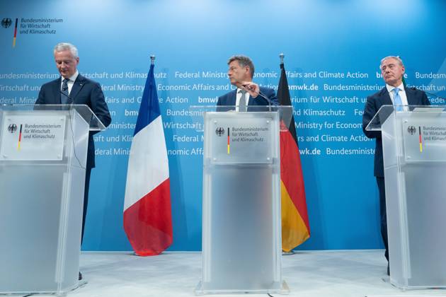 Press conference on critical raw materials, Robert Habeck, Bruno Le Maire, Adolfo Urso Press conference by Robert Habeck, Federal Minister for the Economy and Climate Protection, Bruno Le Maire, Minister of Economy, Finance and Industrial and Digital Sovereignty France , and Adolfo Urso, Minister of Enterprise and Made in Italy Italy , 26.6 2023 Berlin Berlin GER