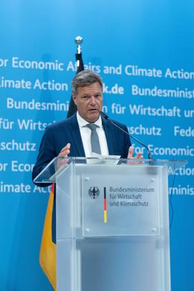 Press conference on critical raw materials, Robert Habeck Press conference by Robert Habeck, Federal Minister for the Economy and Climate Protection, Bruno Le Maire, Minister for the Economy, Finance and Industrial and Digital Sovereignty France , and Adolfo Urso, Minister for Enterprise and Made in Italy Italy , 26.6 2023 Berlin Berlin GER