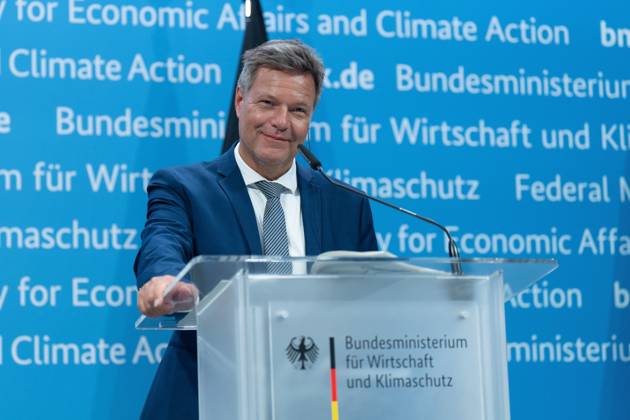 Press conference on critical raw materials, Robert Habeck Press conference by Robert Habeck, Federal Minister for the Economy and Climate Protection, Bruno Le Maire, Minister for the Economy, Finance and Industrial and Digital Sovereignty France , and Adolfo Urso, Minister for Enterprise and Made in Italy Italy , 26.6 2023 Berlin Berlin GER