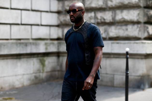 Fashion Designer Virgil Abloh Dies Aged 41 File photo dated June 23, 2018 of Virgil Abloh arriving at Dior Spring-Summer 2019 menswear show in Paris, France. Top fashion designer Virgil Abloh, the artistic director of Louis Vuitton?s menswear collection, died on Sunday at the age of 41 from cancer, the fashion and luxury house?s French owner LVMH has announced. Photo by Marie-Paola Bertrand-Hillion ABACAPRESS.COM Paris France  Copyright: xBertrand-HillionxMarie-Paola ABACAx 789764_001 Bertrand-HillionxMarie-Paola ABACAx 789764_001