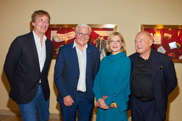 Lars Kraume director , Frank Walter Steinmeier German President , Caroline Peters and Burghart Klaußner premiere of DIE UNSCHAERFERELATION DER LIEBE at the Delphi Filmpalast in Berlin on 28 06 2023 premiere Die Unschärferelation der Liebe