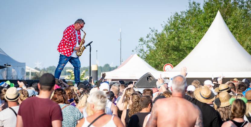 Elbstrand Festival Krautsand 2023 appearance of Sascha Loudovici from Chaos Team Elbstrand Festival Krautsand 2023 appearance of Sascha Loudovici from Chaos Team ,
