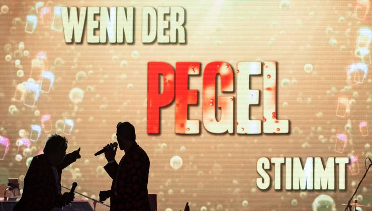 Elbstrand Festival Krautsand 2023 Performance of Sascha Loudovici from Chaos Team Together with his Chaos Team partner DJ Jimmy at the presentation of their new single Wenn der Pegel stimmt Elbstrand Festival Krautsand 2023 Performance of Sascha Loudovici from Chaos Team Together with his