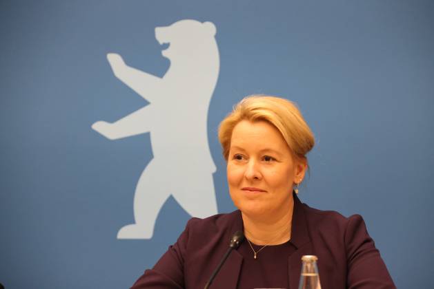 Senate Press Conference Berlin Giffey 04072023, Germany, Berlin, Senate, Senate Press Conference, with Economics Senator Franziska Giffey, Labor Minister Cansel Kizilteppe, both SPD and the new government spokeswoman Christine Richter Berlin Berlin Germany