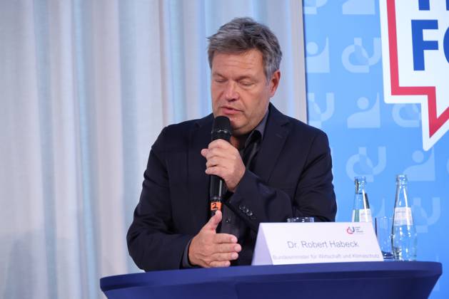 Vassiliiadis Neubauer and Habeck 04072023, Germany, Berlin, Rheinland Pfalz Landesvertretung, discussion event of the foundation of the trade union IGBCE, with Michael Vassiliadis IGBCE , Robert Habeck Minister für Wirtschaft, Mona Neubauer NRW Minister of Economics, here Minister of Economics Robert Habeck , Gruene, in front of a transformation sign Berlin Berlin Ger