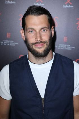 PFW - Diner De La Mode Simon Porte Jacquemus lors de la 20eme Ã dition du Diner de la Mode, organisÃ par la FÃ dÃ ration de la Haute Couture et de la Mode et Sidaction, au Pavillon Cambon Capucines Ã Paris, France le jeudi 6 juillet 2023. Photo by Jerome Domine ABACAPRESS.COM The 20th Diner de la Mode ( Fashion Diner) to the benefit of Sidaction ( Aids fight) was held at the Pavillon Cambon Capucines in Paris, France on July 6, 2023. Photo by Jerome Domine ABACAPRESS.COM Paris France  Copyright: xDominexJerome ABACAx 859825_138 DominexJerome ABACAx 859825_138