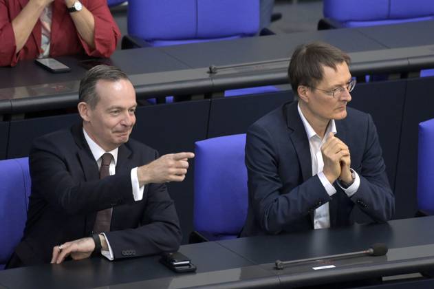 Volker Wissing and Karl Lauterbach at the 116 session of the German Bundestag in the Reichstag building Berlin, 07 07 2023 Foto:xF.xKernx xFuturexImage