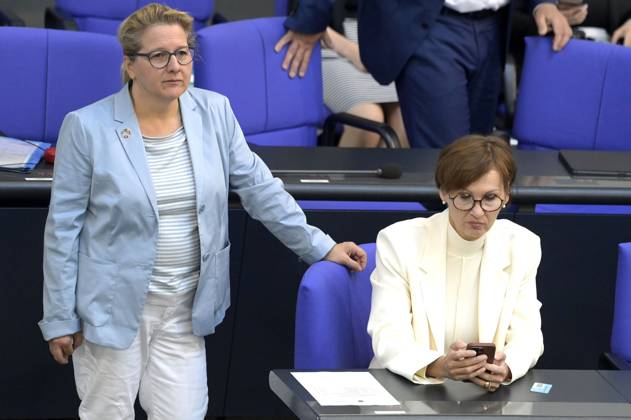 Svenja Schulze and Bettina Stark Watzinger at the 116 session of the German Bundestag in the Reichstag building Berlin, 07 07 2023 Foto:xF.xKernx xFuturexImage