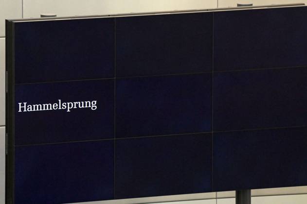 Hammelsprung, a form of voting in the German Bundestag and many state parliaments in which members express their vote or document their presence by passing through various entrance doors, in the 116 session of the German Bundestag in the Reichstag building Berlin, 07 07 2023 Foto:xF.xKernx xFuturexImage